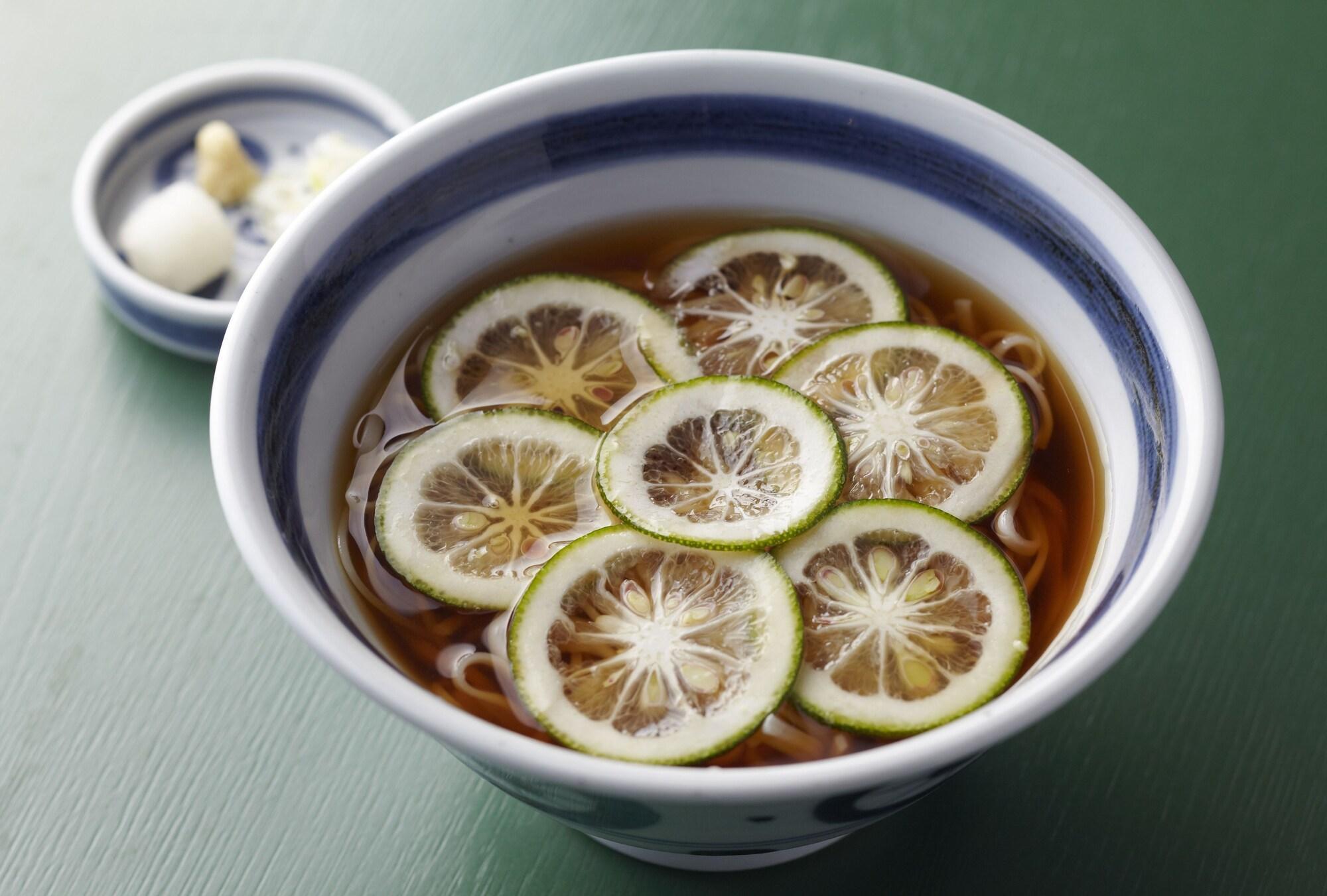 פוקואוקה Hotel New Otani Hakata מראה חיצוני תמונה A bowl of yuzu cha