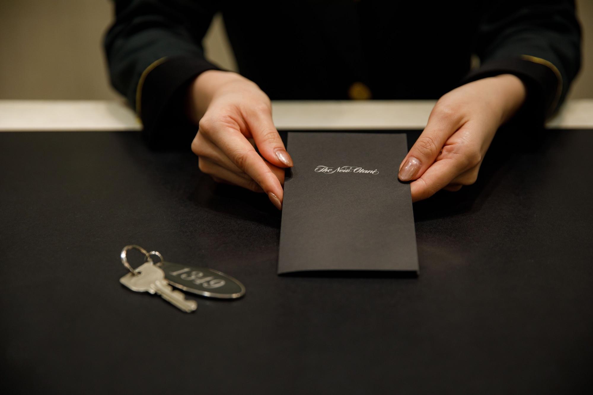 פוקואוקה Hotel New Otani Hakata מראה חיצוני תמונה A hotel key card